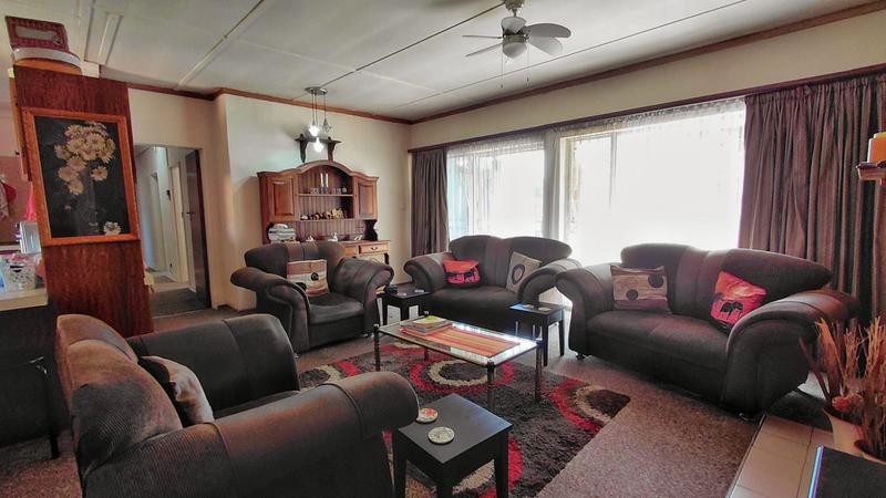 4 Bedroom Property for Sale in Fichardt Park Free State